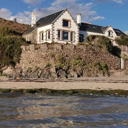 Apartman Beautiful Villa On Granville Beach *