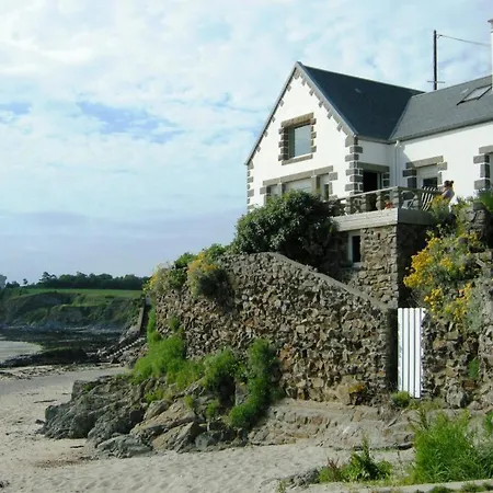 Beautiful Villa On Granville Beach *